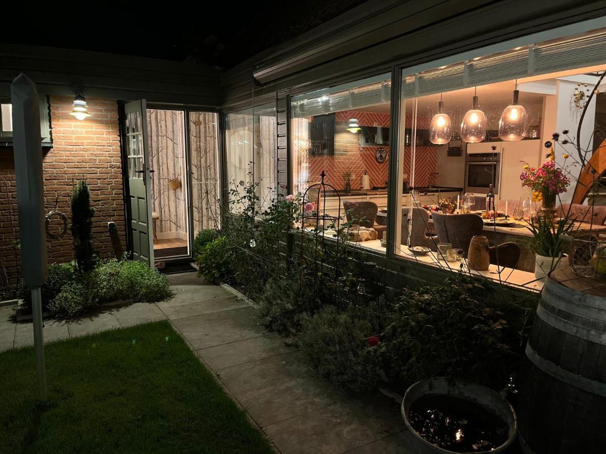 "Zonnekind" Atmospheric Holiday Home In Noordwijkerhout Near The Beach المظهر الخارجي الصورة